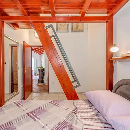 House Luiza Nečujam